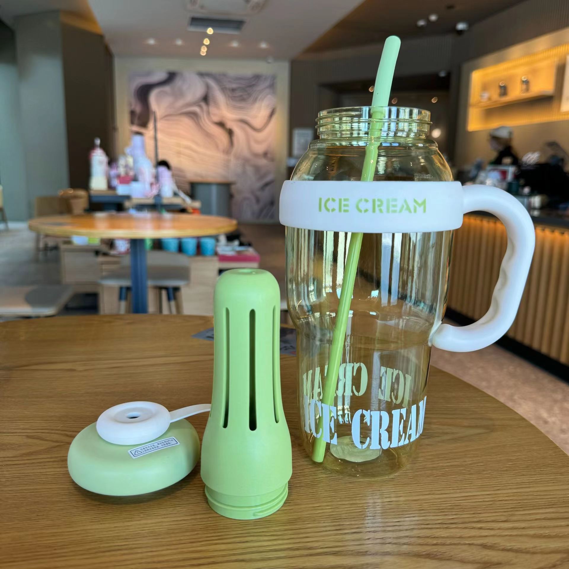 1100/1300ml 可愛い水筒 ハンドルとストロー付き  - Sports Equipment 8 Year Old のレビューと価格